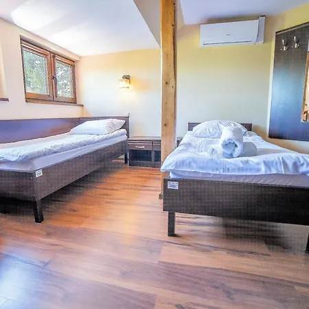 Pokoje Gościnne Pod Sosnami Kwatera prywatna