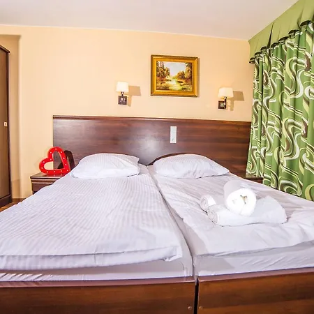 Pokoje Gościnne Pod Sosnami